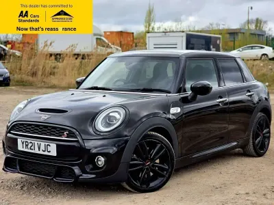Used Mini Cooper S Sport 192 HP (141 kW) 2021 Black Hatchback