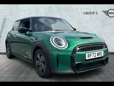 Used Mini Cooper S Classic 178 HP (130 kW) 2023 Green Hatchback