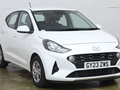 Used Hyundai i10 SE 67 HP (49 kW) 2022 White Hatchback