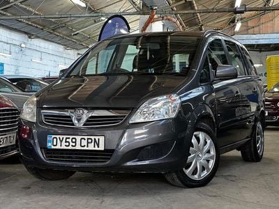 Second-hand Vauxhall Zafira 120 CP (88 kW) 2009 Gri Monovolum