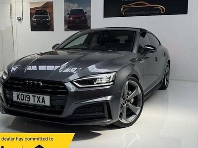 Usado Audi A5 Sportback Black Edition 190 HP (139 kW) 2019 Cinzento Citadino