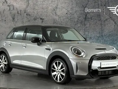 Used Mini Cooper S Classic 176 HP (129 kW) 2023 Silver Hatchback