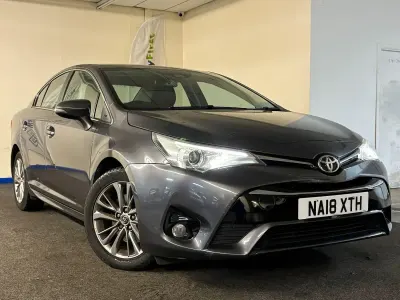 Usado Toyota Avensis Business Edition 143 CV (105 kW) 2018 Gris Berlina