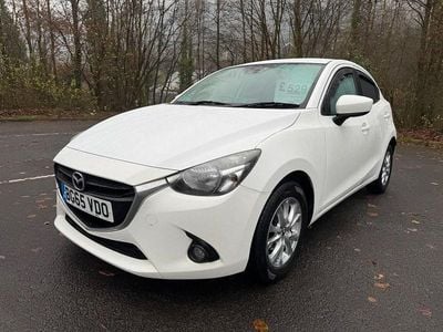 Begagnad Mazda 2 90 HK (66 kW) 2015 Vit Halvkombi