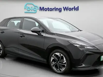 Usado MG MG4 EV SE 319 kW (435 HP) 2023 Preto Citadino