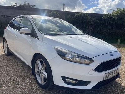 Used Ford Focus Zetec 115 HP (84 kW) 2015 White Hatchback