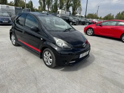 Used Toyota Aygo Style 68 HP (50 kW) 2013 Black Hatchback