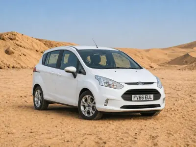 Usado Ford B-MAX Zetec 105 HP (77 kW) 2016 Branco Monovolume