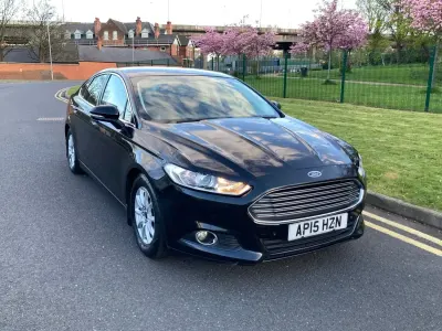Begagnad Ford Mondeo Zetec 150 HK (110 kW) 2015 Svart Halvkombi