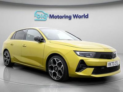 Used Vauxhall Astra Ultimate 130 HP (95 kW) 2023 Yellow/black Hatchback