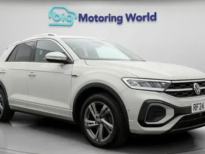 Używany VW T-Roc R-line 150 KM (110 kW) 2024 Szary SUV