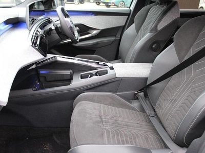 White Used 2024 Peugeot e-3008 GT SUV | £26,269