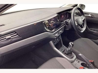 Used VW Polo Life 95 HP (69 kW) 2022 White Hatchback