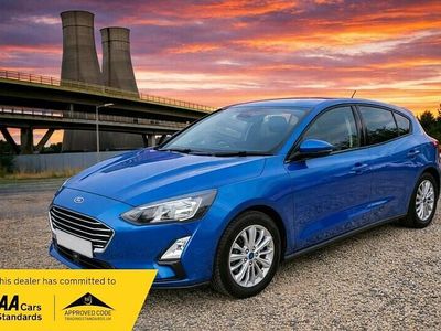 Begagnad Ford Focus Titanium 125 HK (91 kW) 2022 Blå Halvkombi