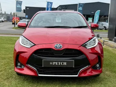 Second-hand Toyota Yaris Hybrid 114 CP (83 kW) 2023 Roșu