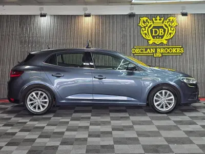 Used Renault Mégane Dynamique 2016 Grey Hatchback