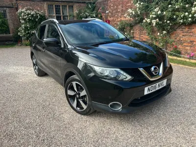 Used Nissan Qashqai N-Connecta 130 HP (95 kW) 2016 Black SUV