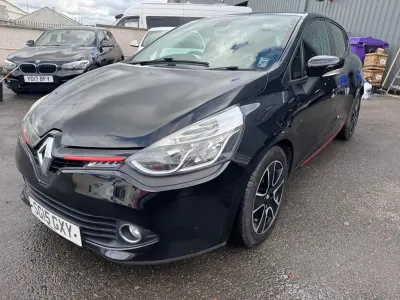 Used Renault Clio IV Dynamique 90 HP (66 kW) 2015 Black Hatchback