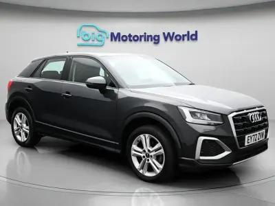 Begagnad Audi Q2 Sport 110 HK (80 kW) 2023 Grå SUV