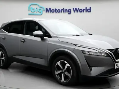 Używany Nissan Qashqai N-Connecta 140 KM (102 kW) 2023 Szary SUV