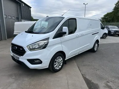 Used Ford Transit Custom Limited 130 HP (95 kW) 2023 White Van