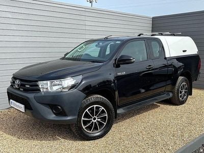 Used Toyota HiLux Active 150 HP (110 kW) 2020 Black Pickup