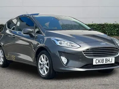 Used Ford Fiesta Zetec 86 HP (63 kW) 2018 Grey Hatchback