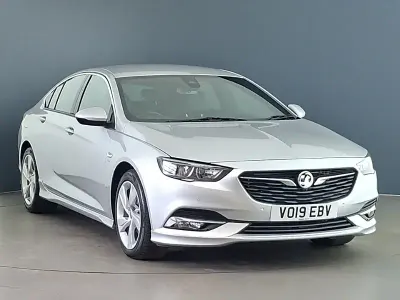 Used Vauxhall Insignia SRi 165 HP (121 kW) 2019 Silver Hatchback
