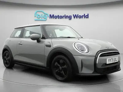 Used Mini ONE Classic 102 HP (75 kW) 2021 Grey Hatchback