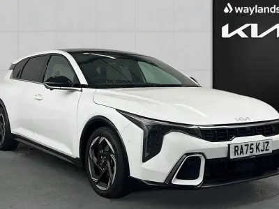 Used Kia K4 GT-Line S 115 HP (84 kW) 2026 White Hatchback