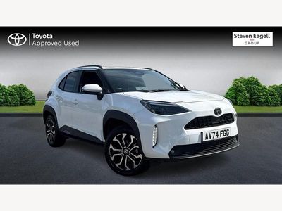 Used Toyota Yaris Hybrid Design 116 HP (85 kW) 2024 White Hatchback