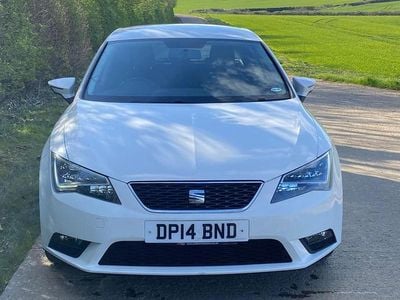 Used Seat Leon SE 110 HP (80 kW) 2014 White Hatchback