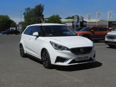 Used MG MG3 Exclusive 106 HP (77 kW) 2024 White Hatchback