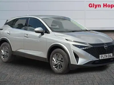 Used Nissan Qashqai Acenta Premium 140 HP (102 kW) 2024 Silver SUV