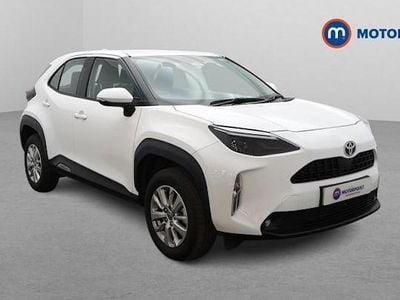 Used Toyota Yaris Hybrid 116 HP (85 kW) 2024 White Estate