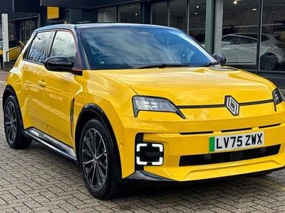 New Renault R5 Iconic 110 kW (150 HP) 2025 Yellow/black  Hatchback