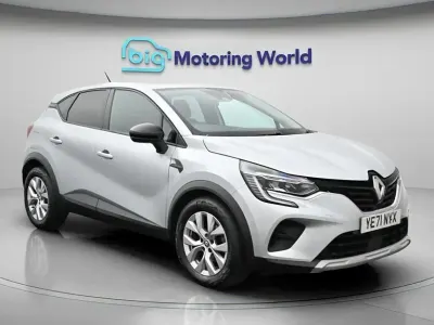 Usado Renault Captur Iconic 90 HP (66 kW) 2021 Cinzento SUV