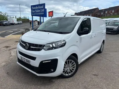 Used Vauxhall Vivaro S 120 HP (88 kW) 2023 White MPV