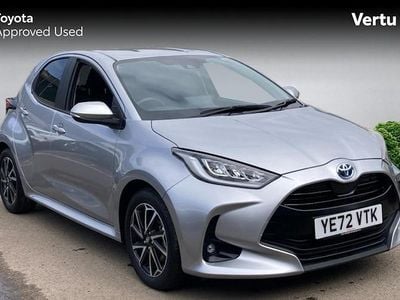 Usado Toyota Yaris Hybrid Design 116 HP (85 kW) 2026 Citadino