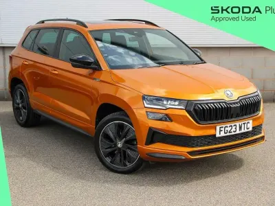 Used Skoda Karoq SportLine 150 HP (110 kW) 2023 Phoenix orange metallic SUV