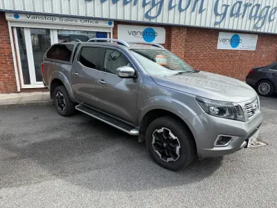 Used Nissan Navara Tekna 190 HP (139 kW) 2021 Grey Pickup