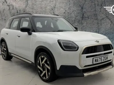 Używany Mini Countryman 168 KM (123 kW) 2025 Biały SUV