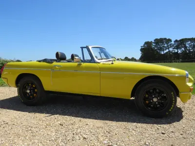 Used MG B 1981 Yellow Cabriolet