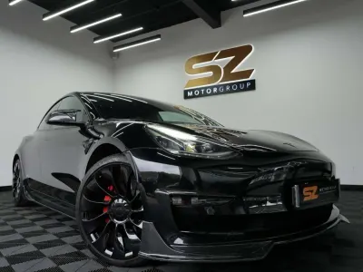 Begagnad Tesla Model 3 Performance 461 kW (627 HK) 2021 Svart Sedan