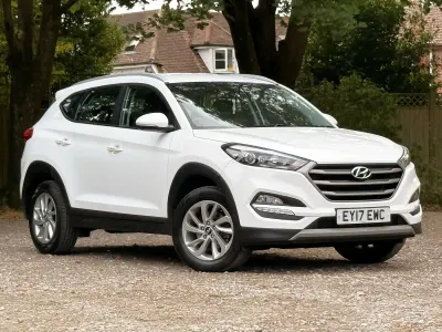 Used Hyundai Tucson SE 132 HP (97 kW) 2017 White SUV
