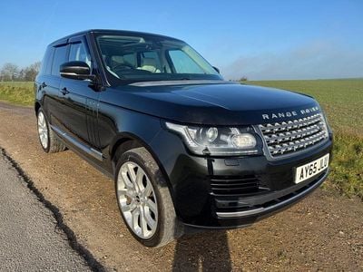 Black Used 2015 Land Rover Range Rover Vogue SUV | £15,950 (Good price)
