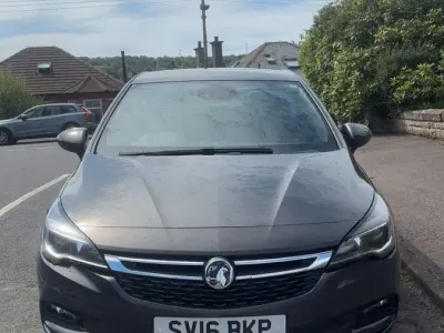 Used Vauxhall Astra SRi 105 HP (77 kW) 2016 Grey Hatchback