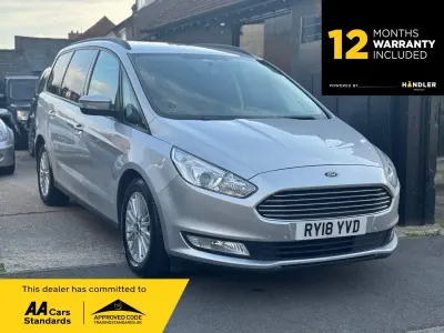 Usado Ford Galaxy Zetec 2025 Plateado Monovolumen
