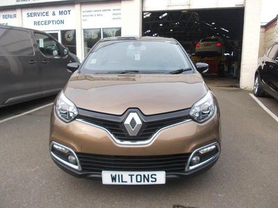 Begagnad Renault Captur Iconic 90 HK (66 kW) 2016 Brun SUV