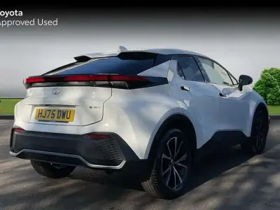 Used Toyota C-HR Design 140 HP (102 kW) 2025 White SUV